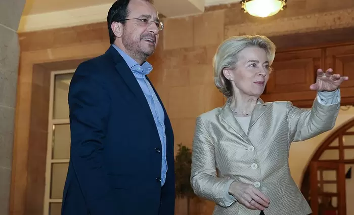 «Αυτοψία» υποδομών για θαλάσσιο διάδρομο από φον ντερ Λάιεν και ΠτΔ