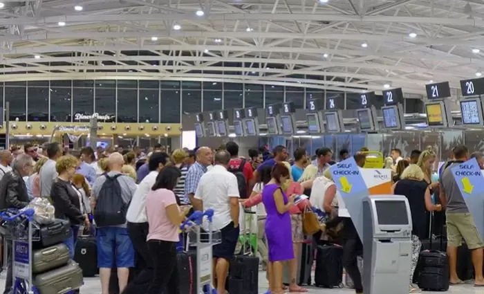 Ανησυχίες ΣΤΕΚ για τα προβλήματα συνωστισμού στα αεροδρόμια