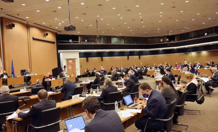 Προτελευταία και καθοριστική «πράξη» σήμερα για κρατικές εγγυήσεις