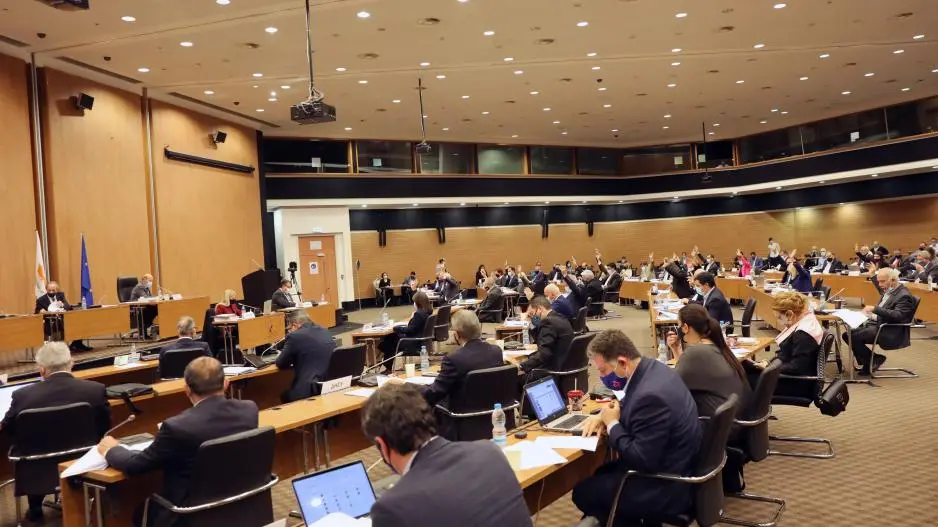 Προτελευταία και καθοριστική «πράξη» σήμερα για κρατικές εγγυήσεις