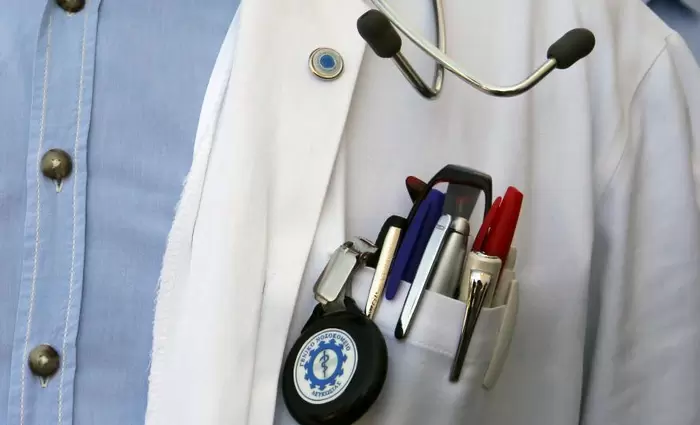 Υπ. Υγείας: «Φρένο» σε γιατρούς του ΓεΣΥ που εργάζονται σε άλλες χώρες