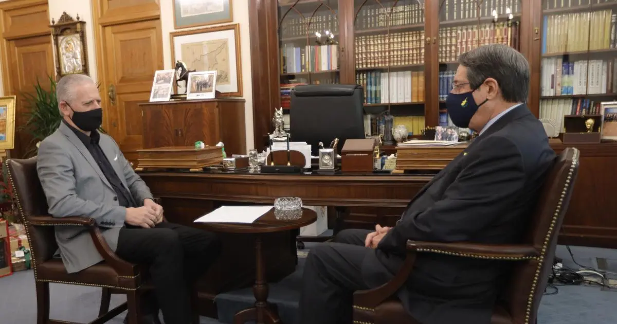 Στο προεδρικό ο Σιζόπουλο για προϋπολογισμό