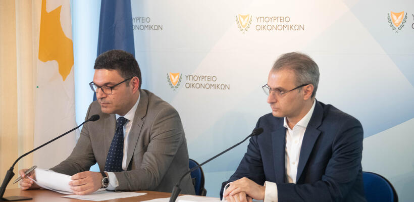 Πετρίδης και Ηροδότου ζητούν την ψήφιση των νομοσχεδίων