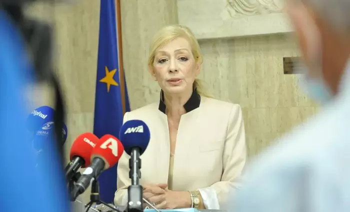 Κατώτατος Μισθός: Κλειδώνει σήμερα, αλλιώς «πάει παράταση»