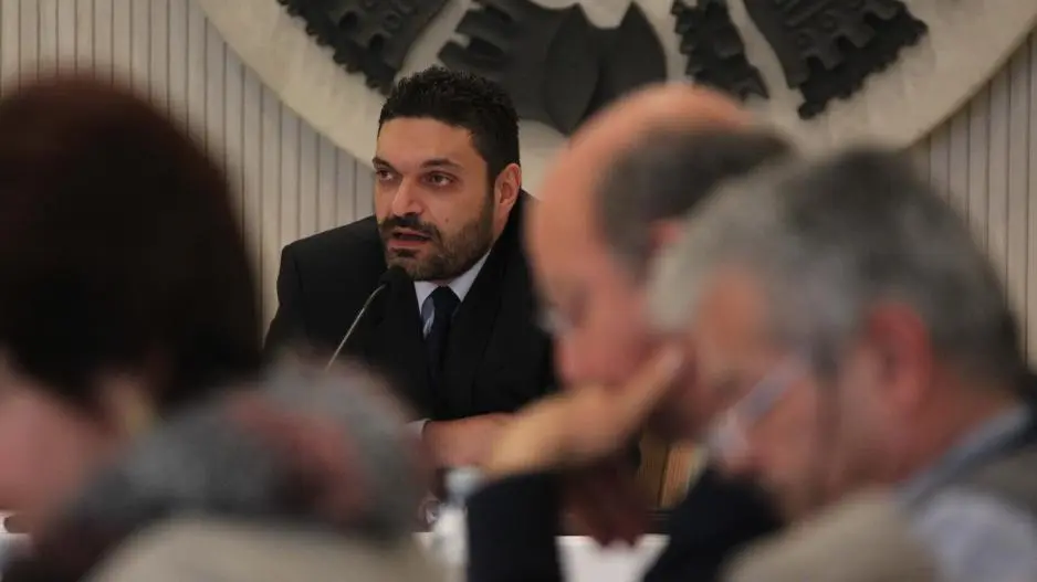 Τα χρήματα για τα εμβόλια και ο προϋπολογισμός του 2021