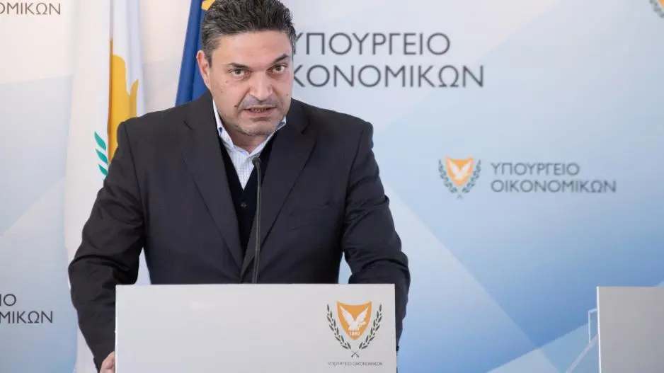 Η Κυβέρνηση ανησυχεί για την άνοδο των τιμών αλλά θεωρεί ότι θα περάσει