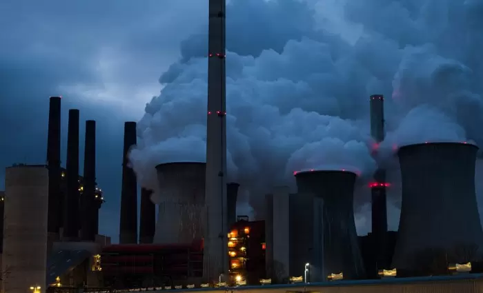 Άτακτη οπισθοχώρηση της Ευρώπης πίσω στον άνθρακα