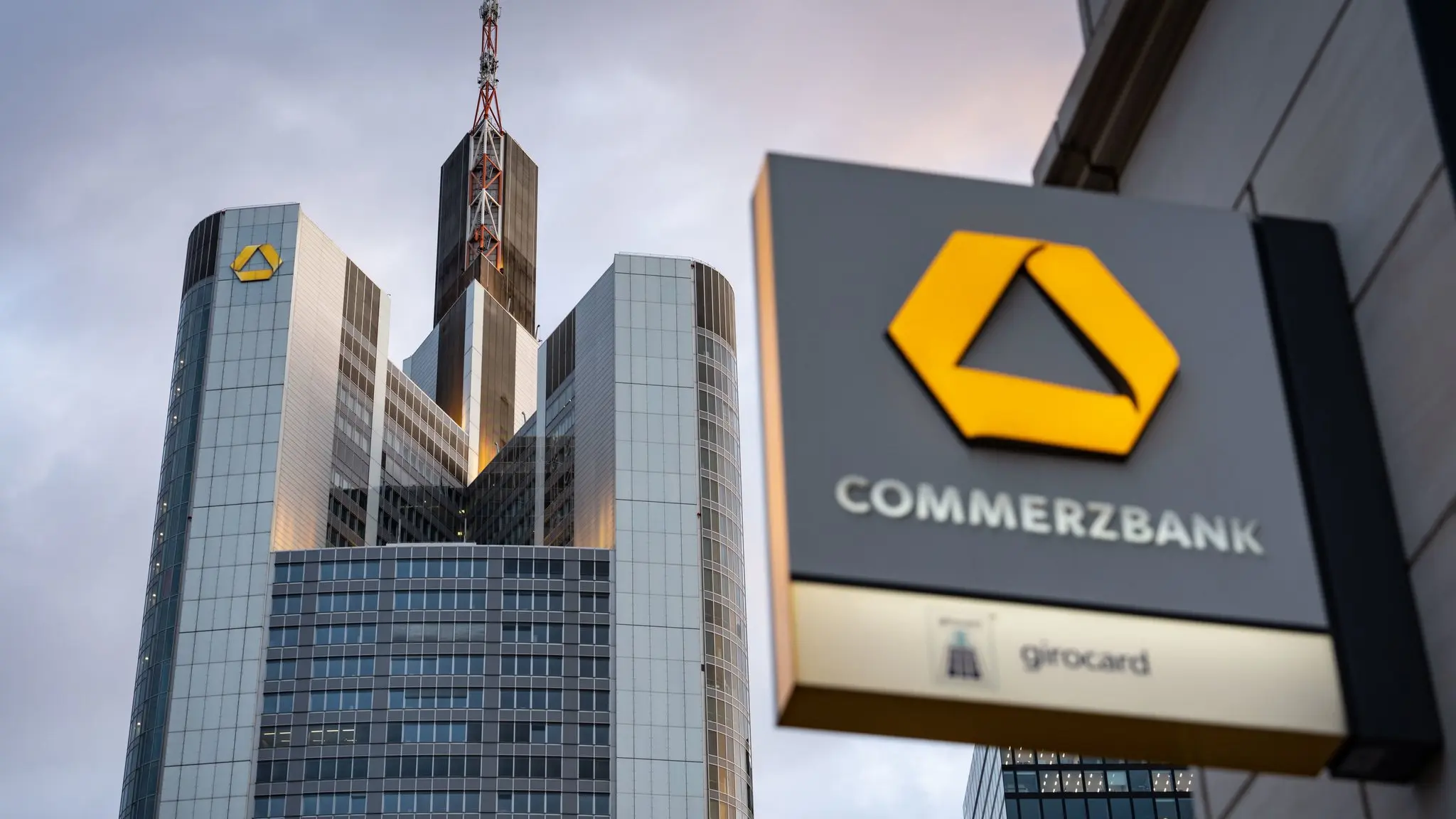 Commerzbank: Πολύ καλή για να είναι αληθινή η ανάπτυξη της ευρωζώνης το α’ 3μηνο