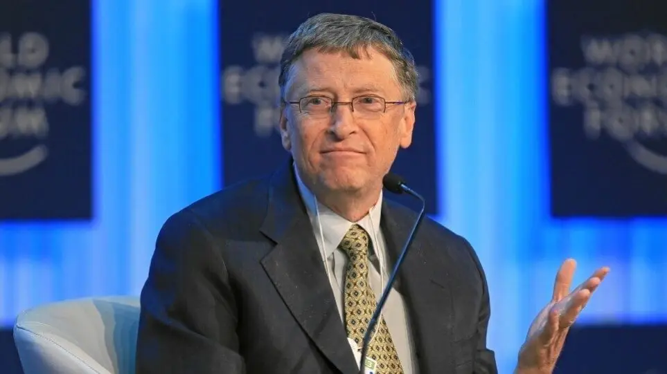 Covid-19: Τέλη 2021 επιστροφή στην κανονικότητα λέει ο Γκέιτς