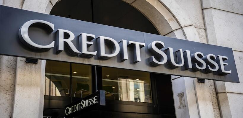 Bloomberg: Επιδεινώνονται οι επιλογές της Credit Suisse εν μέσω χάους στις αγορές