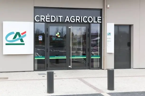 Πώς θωρακίζει η Credit Agricole τις δραστηριότητές στην Ιταλία έναντι της UniCredit