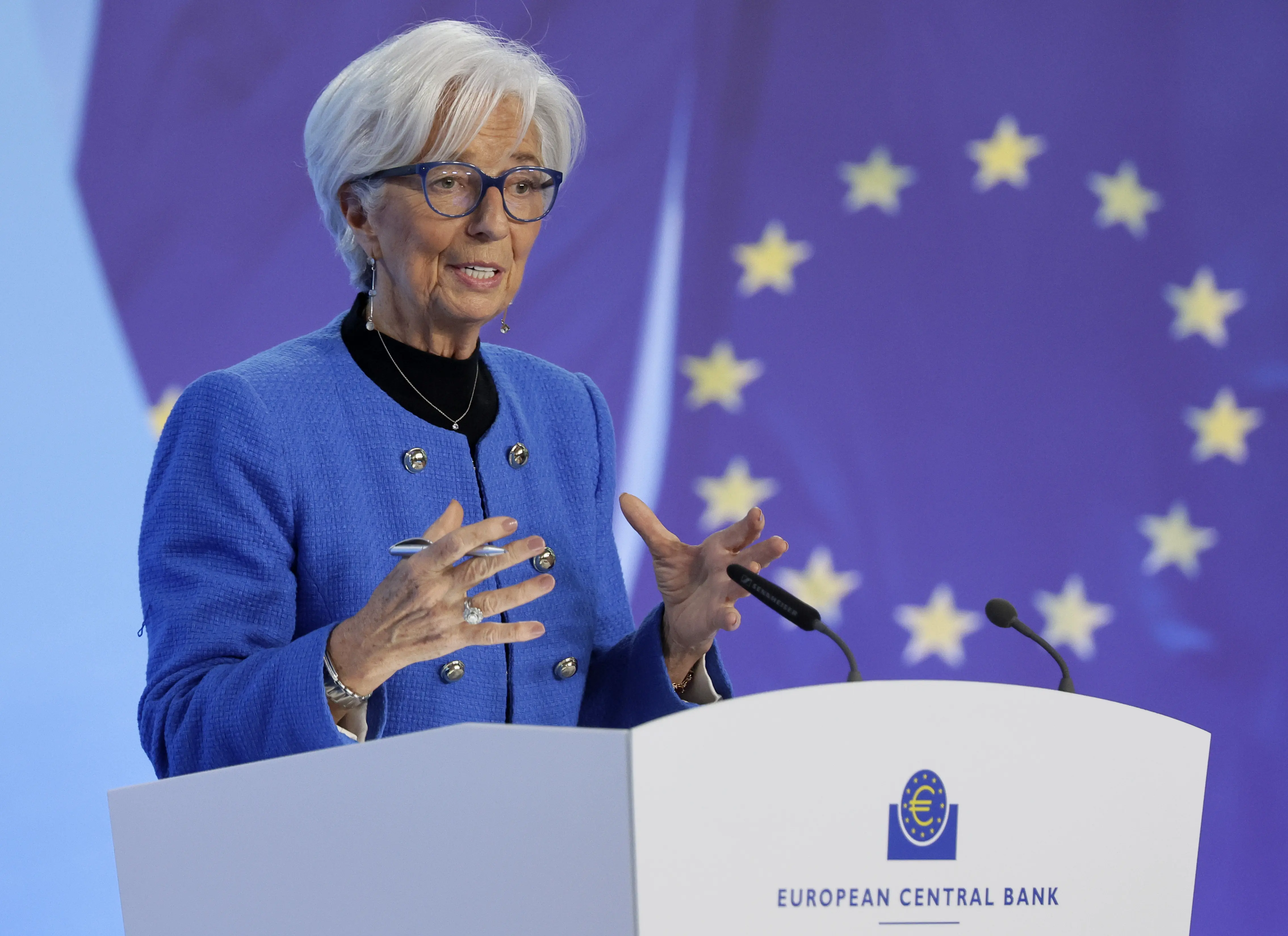 «Όχι» από Λαγκάρντ στην τσεχική πρόταση για αποθεματικό σε bitcoin