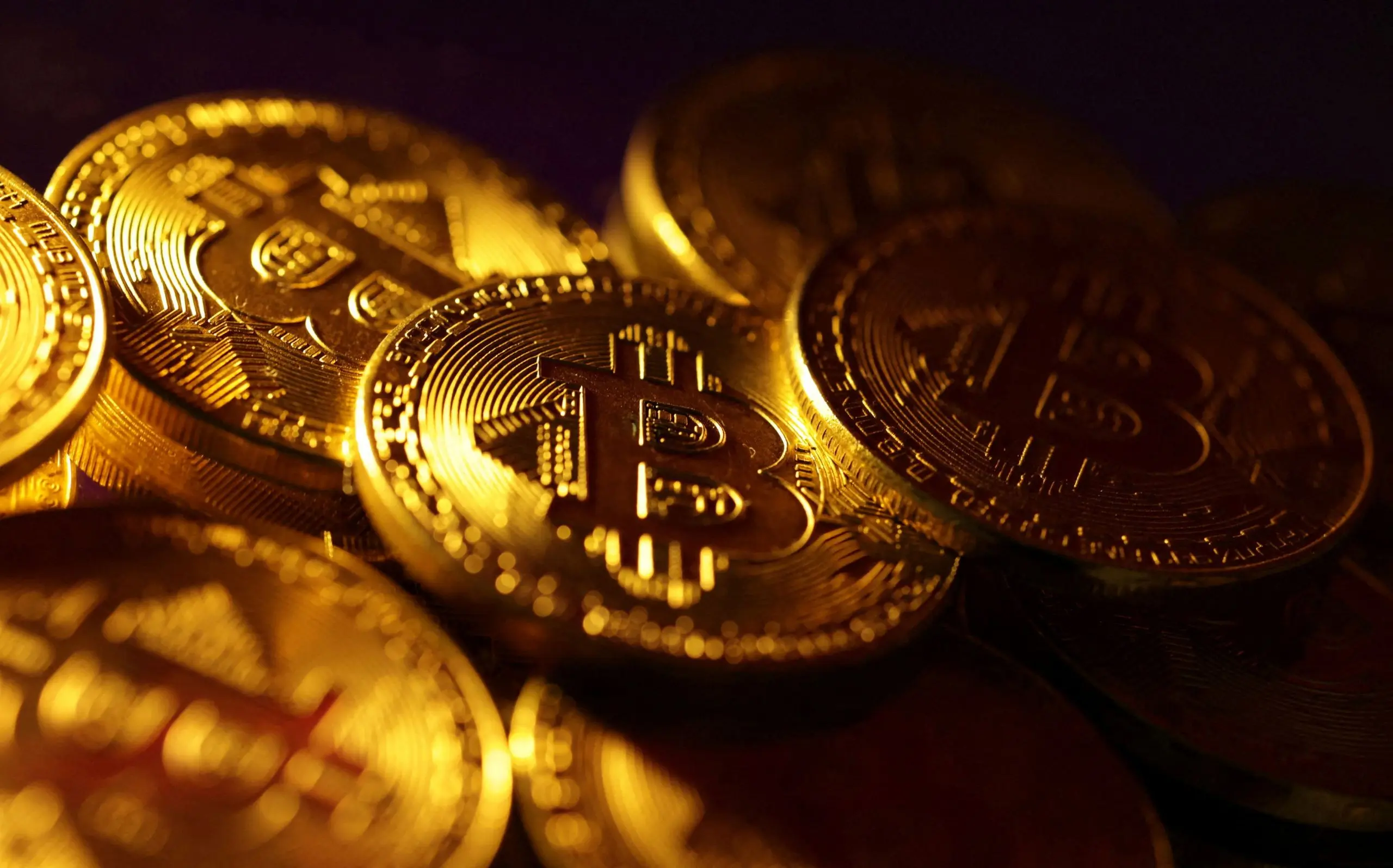 Εκτοξεύτηκε πάνω από τα 60.000 δολάρια το bitcoin