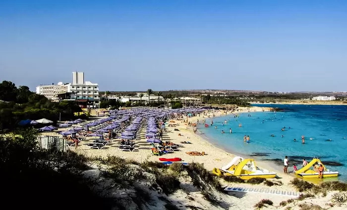 Η Κυβέρνηση ψάχνει επενδυτές για τον Τουρισμό