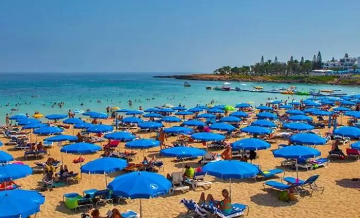 Σήμα κινδύνου για την Κύπρο - 1η από 70 χώρες στον πρώτο «Δείκτη Υπερτουρισμού»