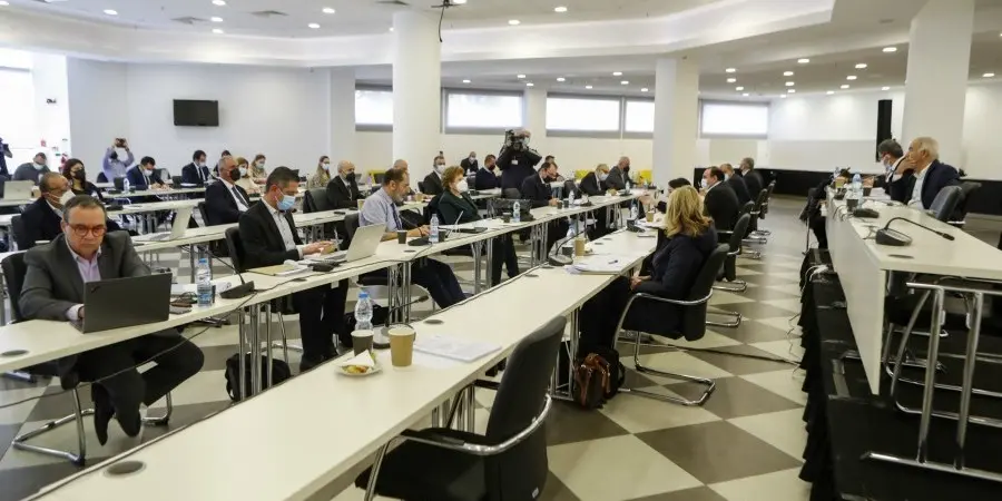 Τεταμένη η συζήτηση στην Ελέγχου για τα διαβατήρια