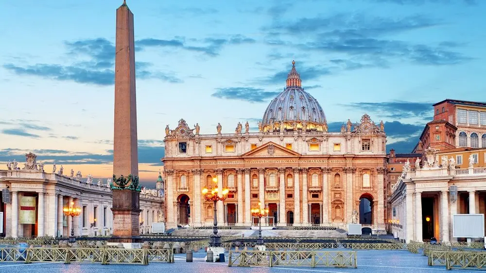 Το Βατικανό σε οικονομική στενότητα: Λιγοστεύουν οι δωρεές, βουλιάζει ο προϋπολογισμός