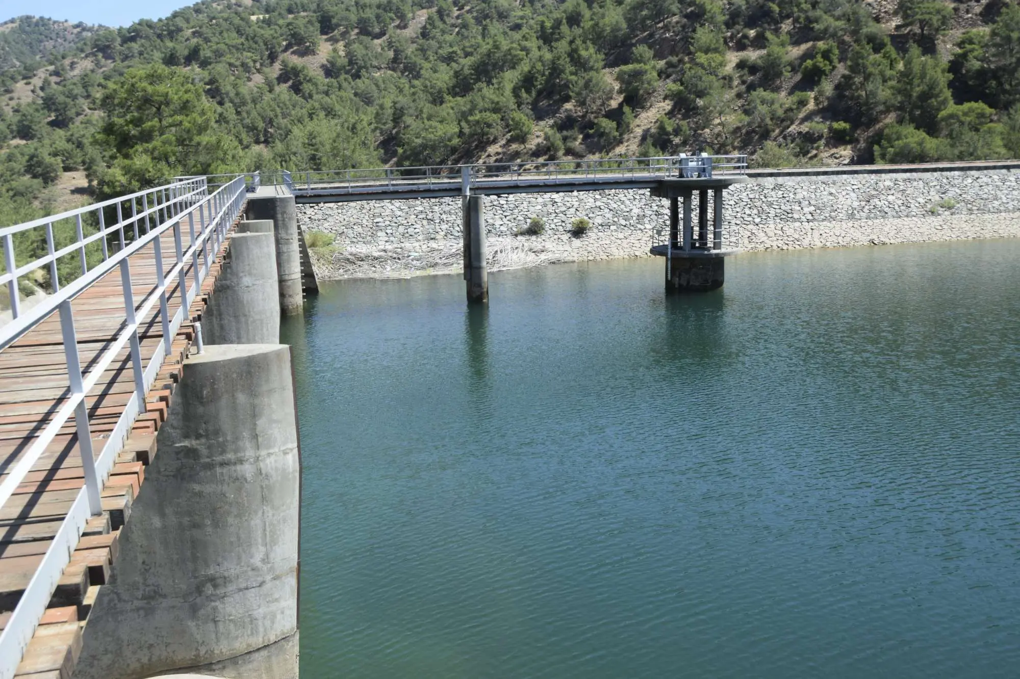 Η Υπ. Γεωργίας στον Πωμό: Δέσμευση για μελέτη ανάπτυξης του αλιευτικού καταφυγίου