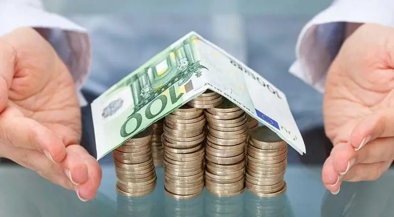 Αναλλοίωτα τα κριτήρια χορήγησης δανείων για επιχειρήσεις και νοικοκυριά