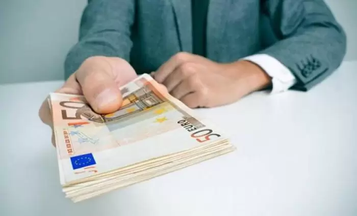 Αυξήθηκαν οι καταθέσεις και τα δάνεια τον Φεβρουάριο