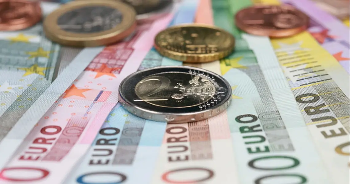 ΣΚΤ: Έδωσε δάνειο σε 90χρονη με περίοδο αποπληρωμής 40 χρόνια