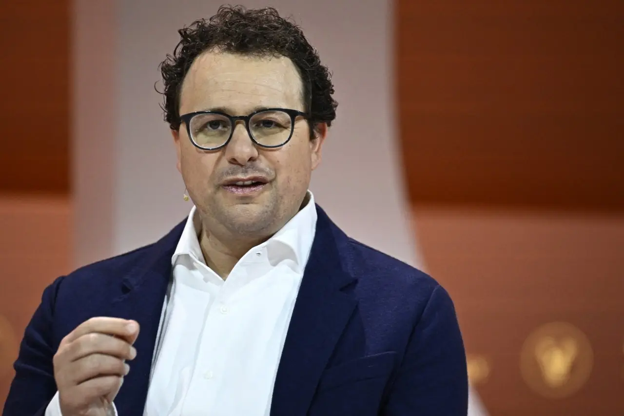 Καμπανάκι κινδύνου από τον Ντάριο Αμοντέι - Πώς η ανθρωπότητα κινδυνεύει από την superintelligence