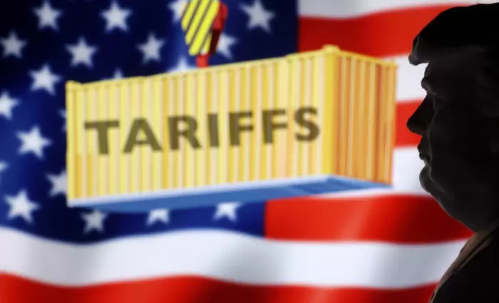 Καμπανάκι Μπέσεντ για την οικονομία αν ακυρωθούν οι δασμοί Τραμπ