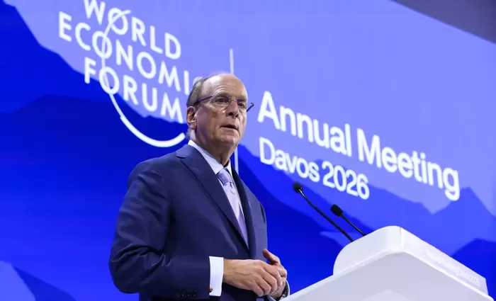 Λάρι Φινκ: Ανοίγει συζήτηση για μεταφορά του Παγκόσμιου Οικονομικού Φόρουμ από το Νταβός σε Ντιτρόιτ ή Δουβλίνο