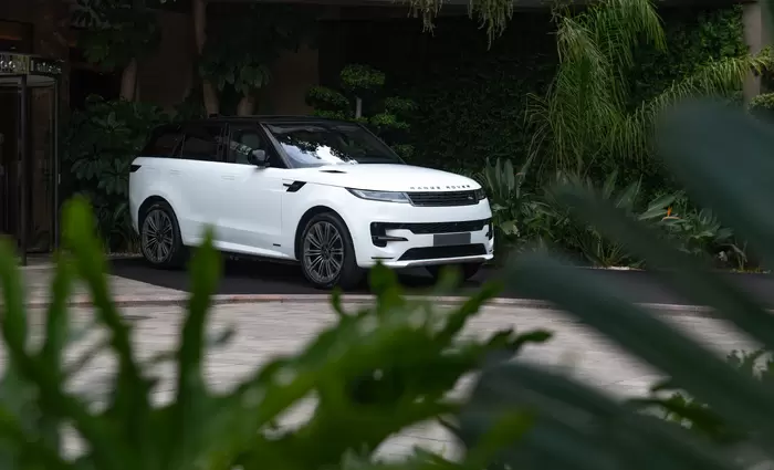 Στροφή οδηγών στο plug-in hybrid - Πρεμιέρα για το νέο Range Rover Sport 