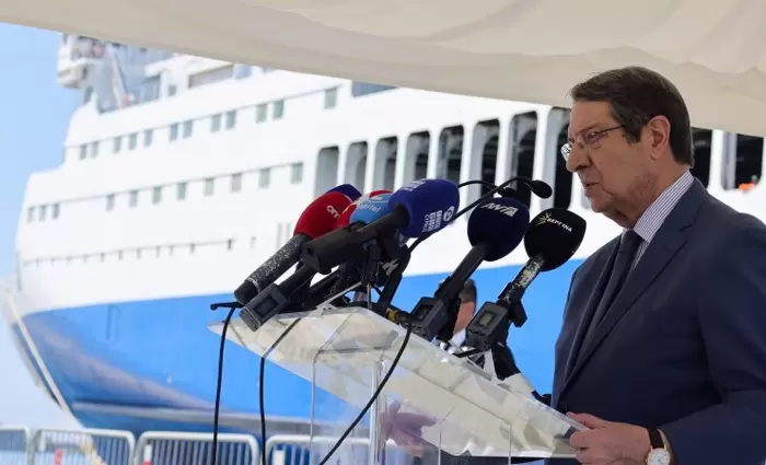 ΠτΔ: «Ο ομφάλιος λώρος επανασύσταται»