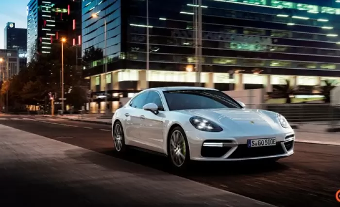 Η Porsche επενδύει πάνω από 6 δισ. ευρώ στα ηλεκτρικά αυτοκίνητα