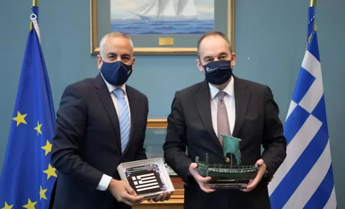 Γραμμή Κύπρος - Πειραιάς και άλλα θέματα στην επίσκεψη του Υφ. Ναυτιλίας στην Αθήνα