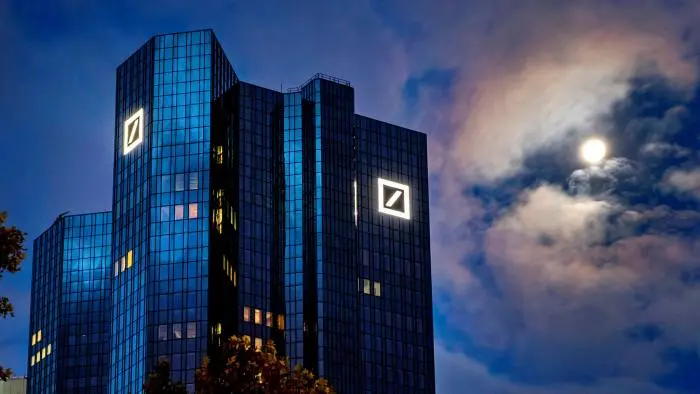 Τελικά φεύγει και η Deutsche Bank από τη Ρωσία
