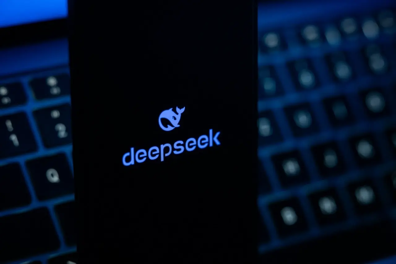 OpenAI και DeepSeek αλλάζουν το τοπίο στην ΤΝ - Στα $500 δισ. οι δαπάνες από Big Tech