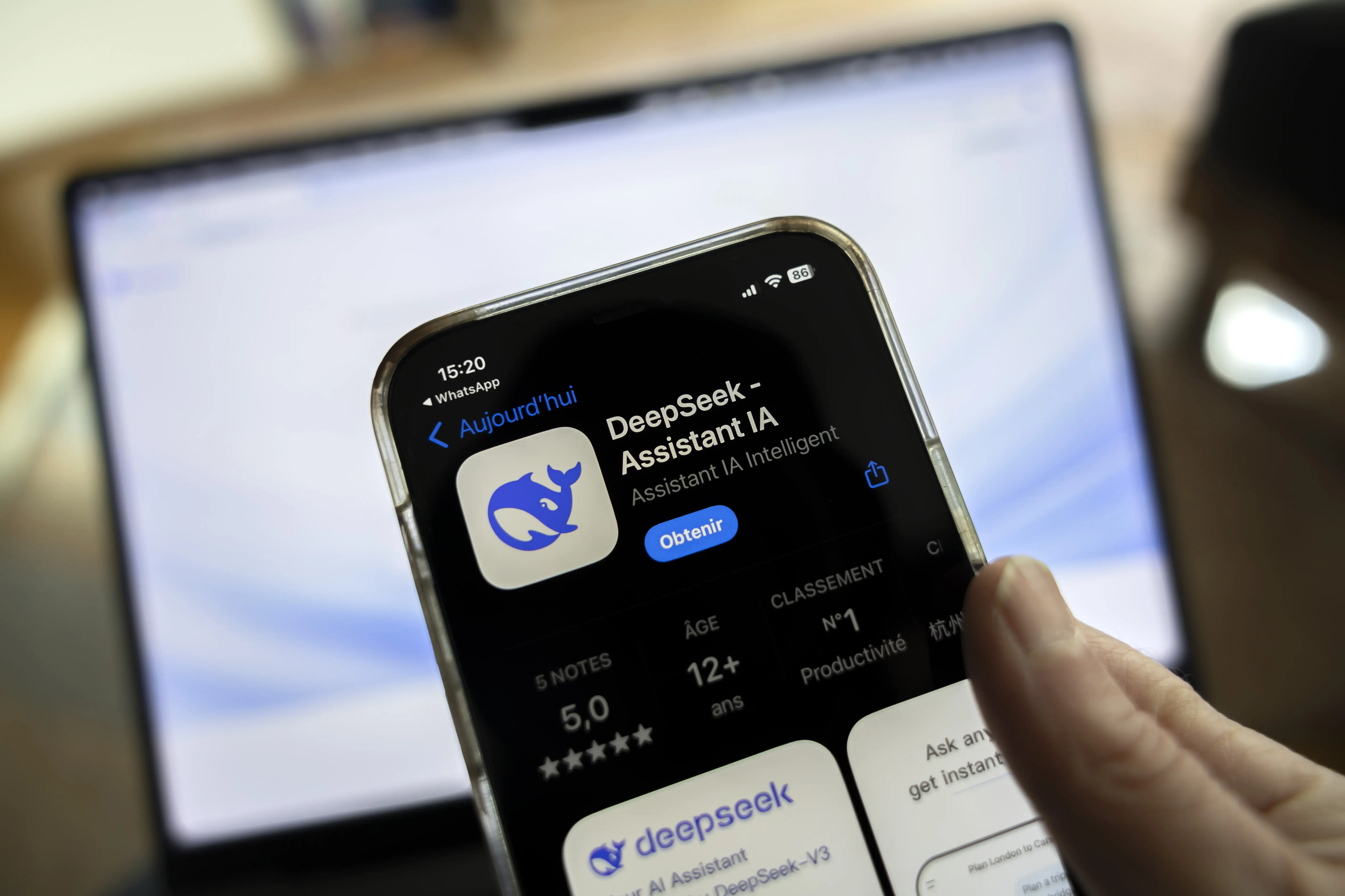 Οι κινέζικες αυτοκινητοβιομηχανίες κι άλλες εταιρείες ενσωματώνουν το DeepSeek