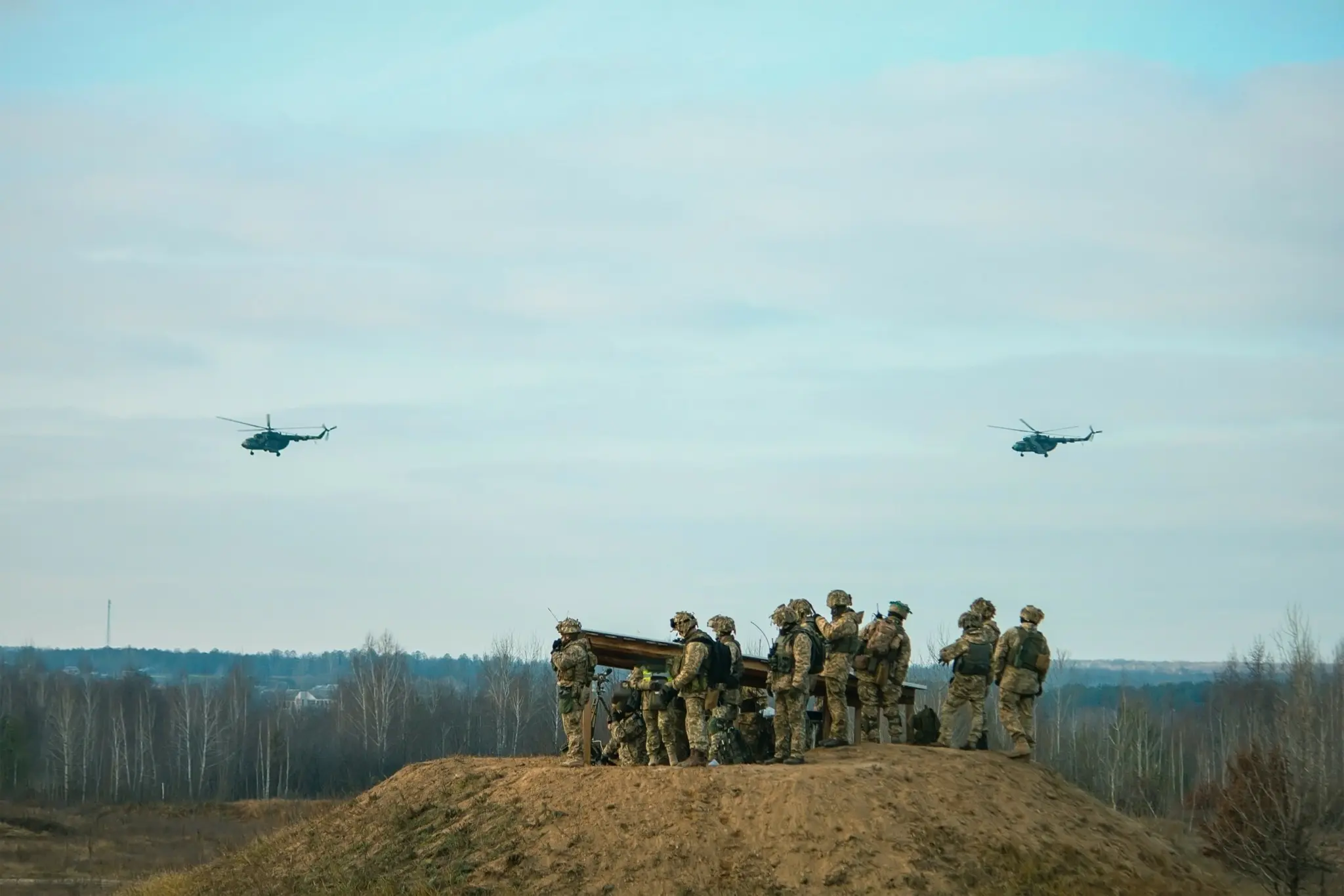 Γιατί η εμπορική συμφωνία ΕΕ-ΗΠΑ δε θα εκτροχιάσει την ανάπτυξη της ευρωπαϊκής αμυντικής βιομηχανίας