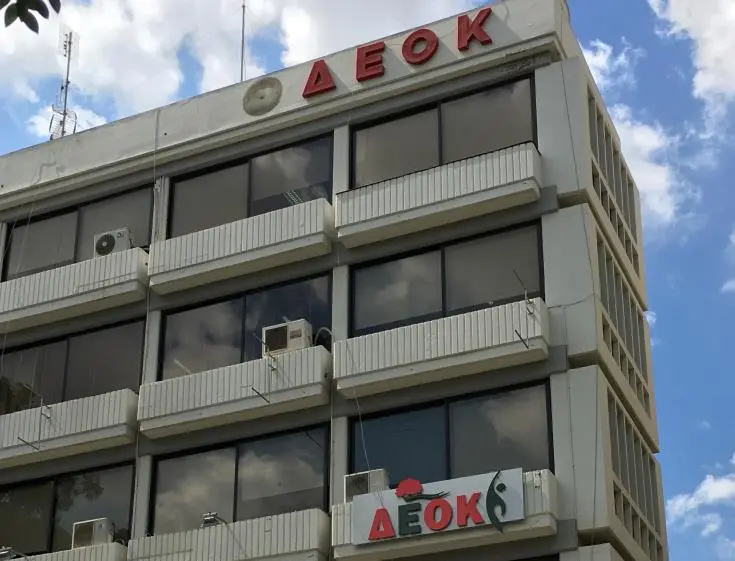 ΔΕΟΚ: Χαιρετίζει αύξηση κατώτατου, θέτει θέμα ωριαίας απόδοσης