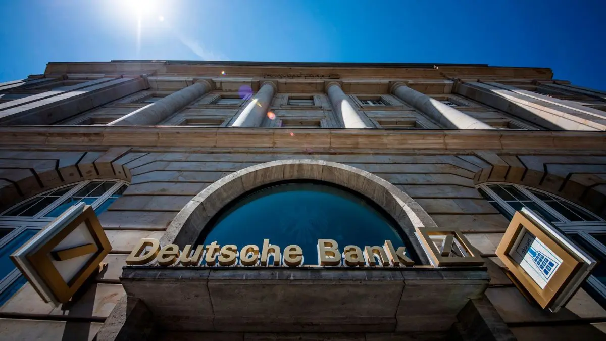 Deutsche Bank: Η Ευρώπη πρέπει να χαλαρώσει τους κανόνες για τις τράπεζες