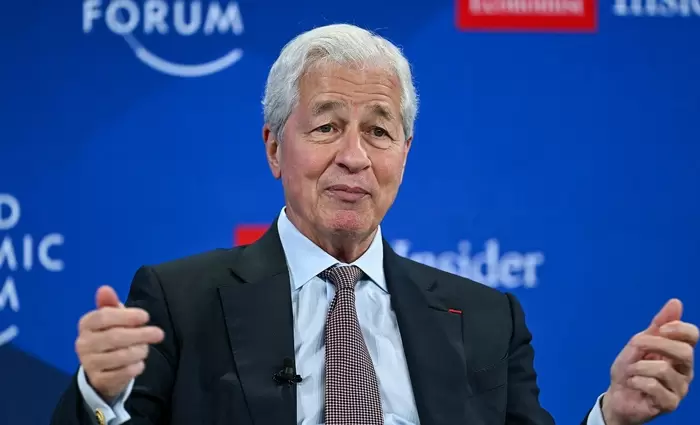 Ντάιμον: Το πλαφόν Τραμπ στα επιτόκια πιστωτικών καρτών σημαίνει «οικονομική καταστροφή» για τις ΗΠΑ