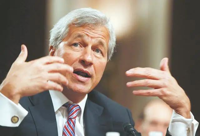 Ο Τζέιμι Ντίμον υπερβάλλει με την fintech ευλυγισία του