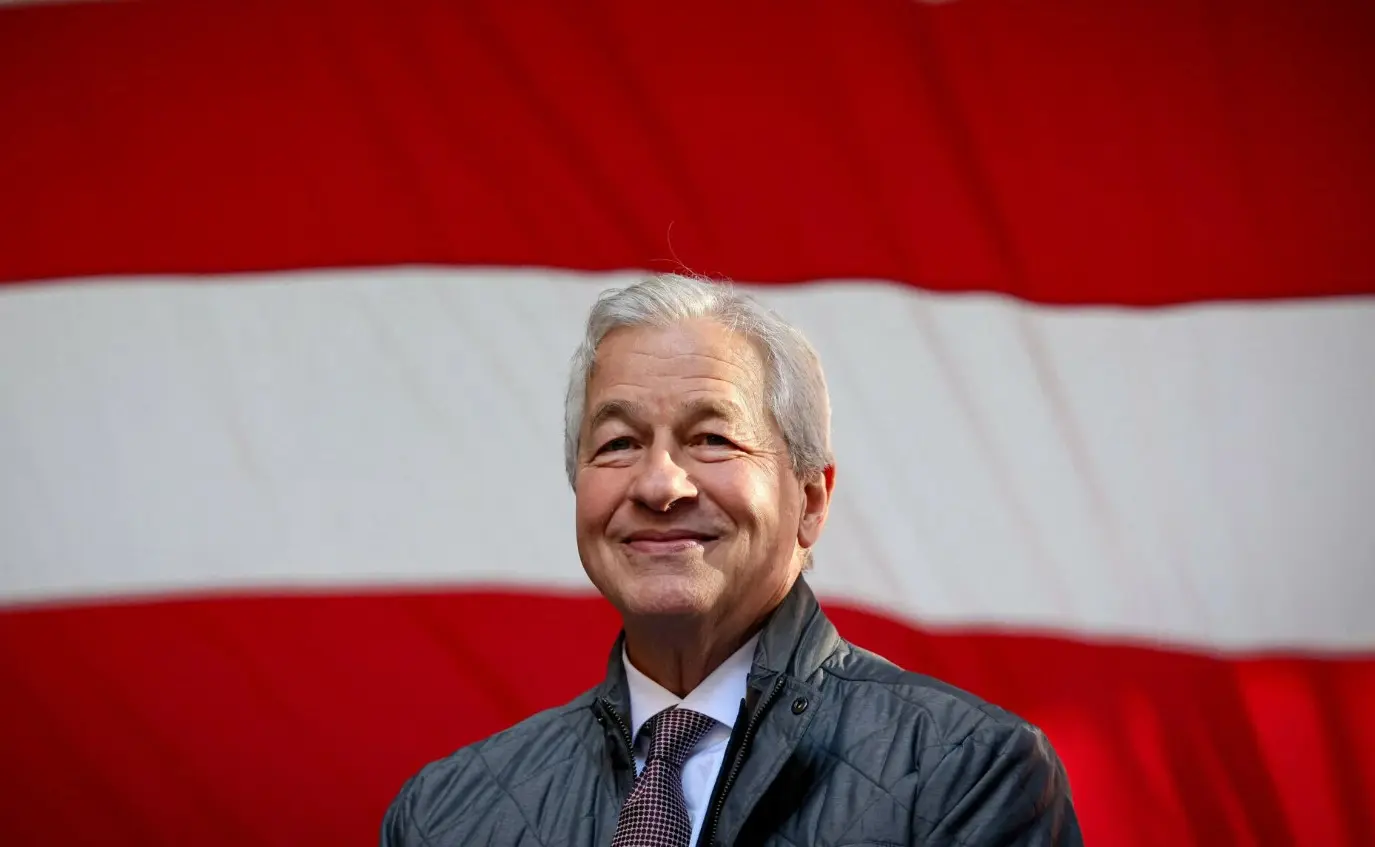 «Η Ευρώπη χάνει τη μάχη»: Η δραματική προειδοποίηση του ισχυρότερου τραπεζίτη στον πλανήτη