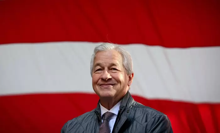 «Η Ευρώπη χάνει τη μάχη»: Η δραματική προειδοποίηση του ισχυρότερου τραπεζίτη στον πλανήτη