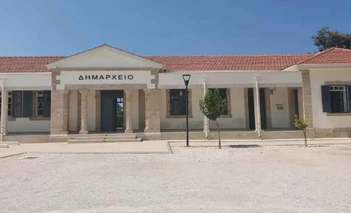 Πόλη Χρυσοχούς: Έπεσαν οι υπογραφές για αλλαγές στον «Ευαγόρα»