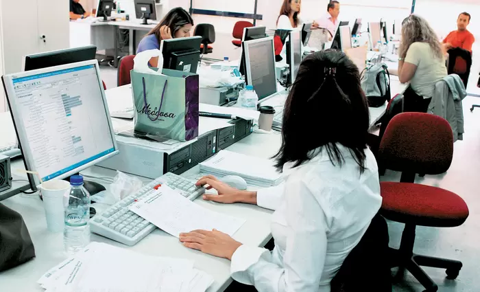 Σταθερή η απασχόληση στην Κυβέρνηση τον Αύγουστο