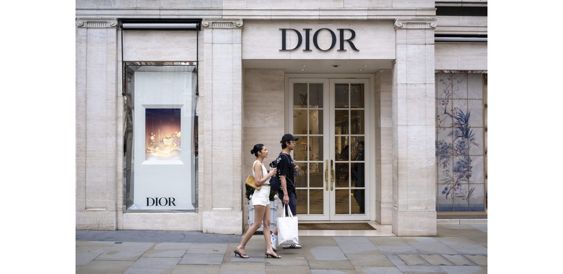 Luxury brands: Πόλεμοι και δασμοί φρενάρουν τη ζήτηση αλλά αυτά αντέχουν