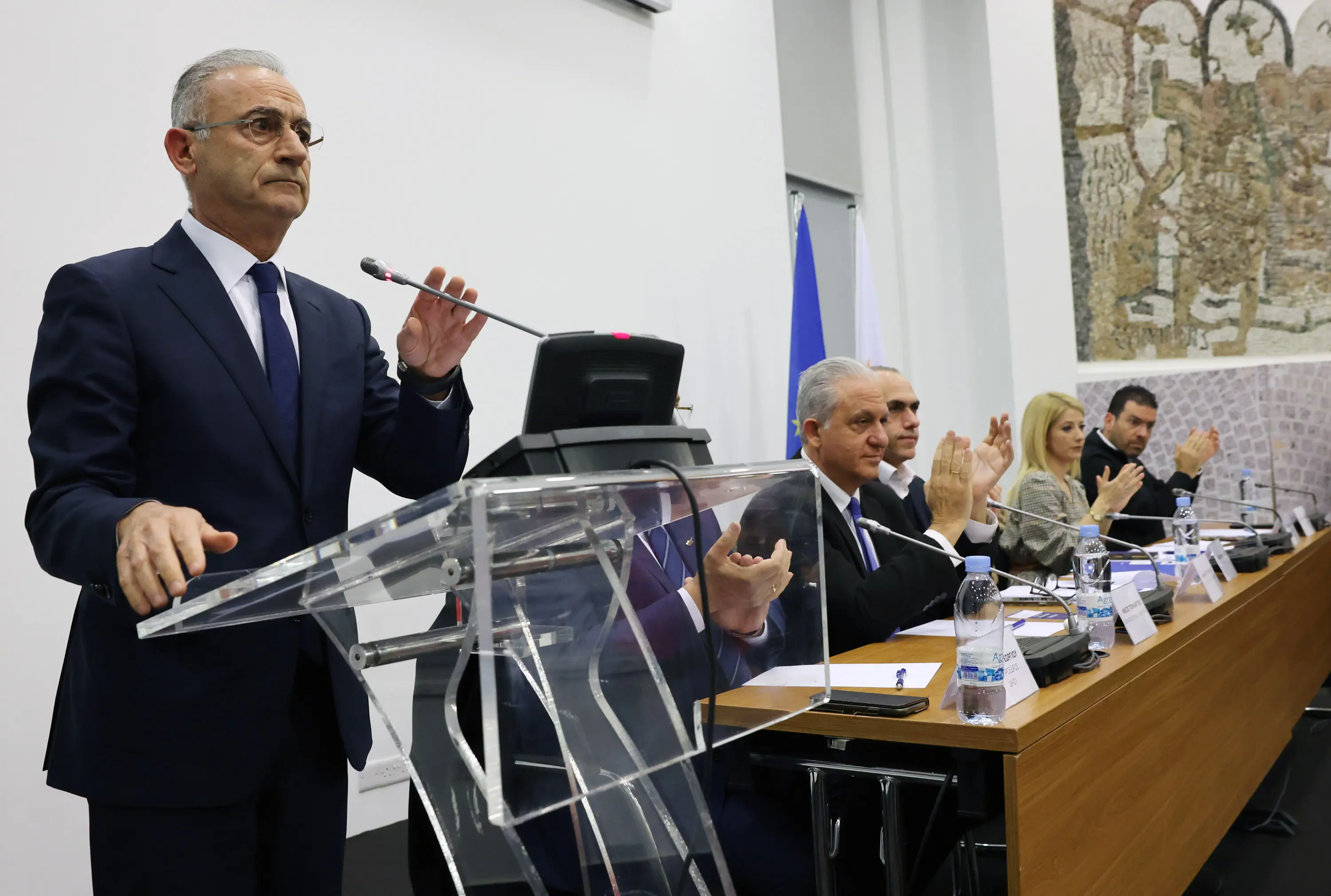 Πάει με ψήφο κατά συνείδηση ο ΔΗΣΥ στο δεύτερο γύρο