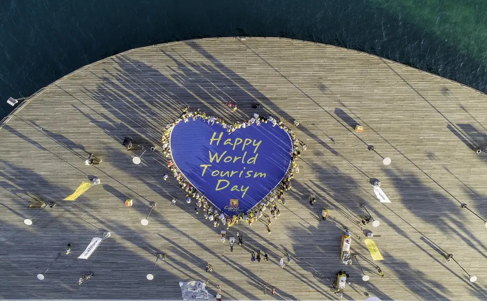 Zεστό μήνυμα αγάπης και φιλοξενίας από την Κύπρο