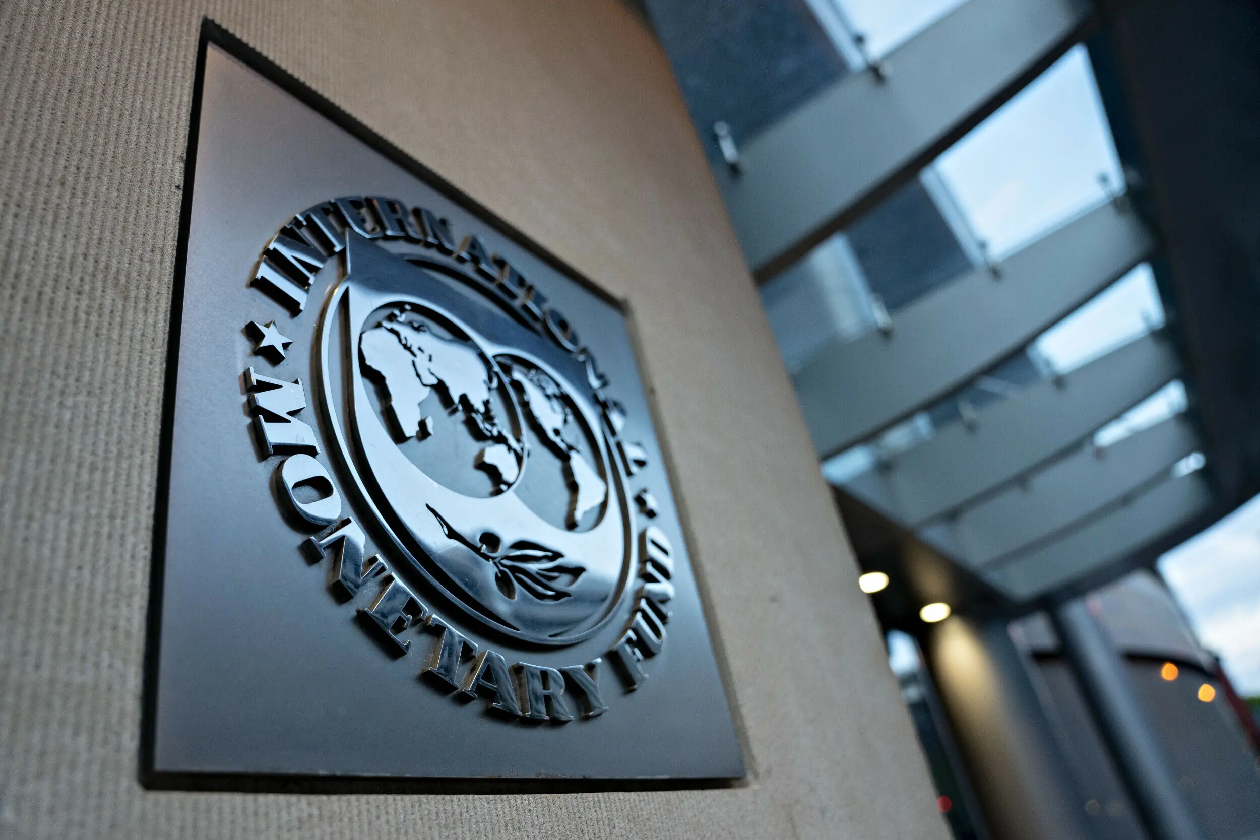 ΔΝΤ: Ο πληθωρισμός της Αργεντινής υποχωρεί ταχύτερα από ό,τι αναμενόταν