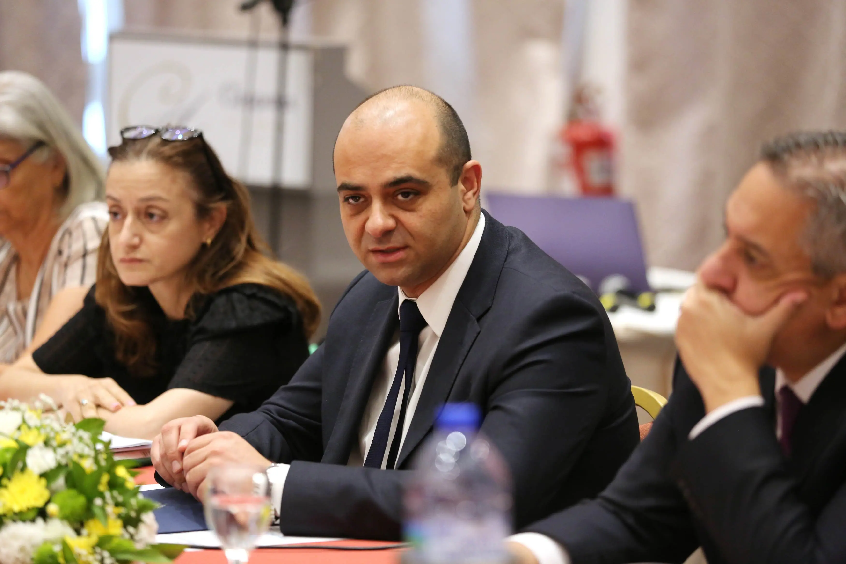 Υπ. Εργασίας: Λιγότερες ώρες θα δουλεύουν οι πολύτεκνοι