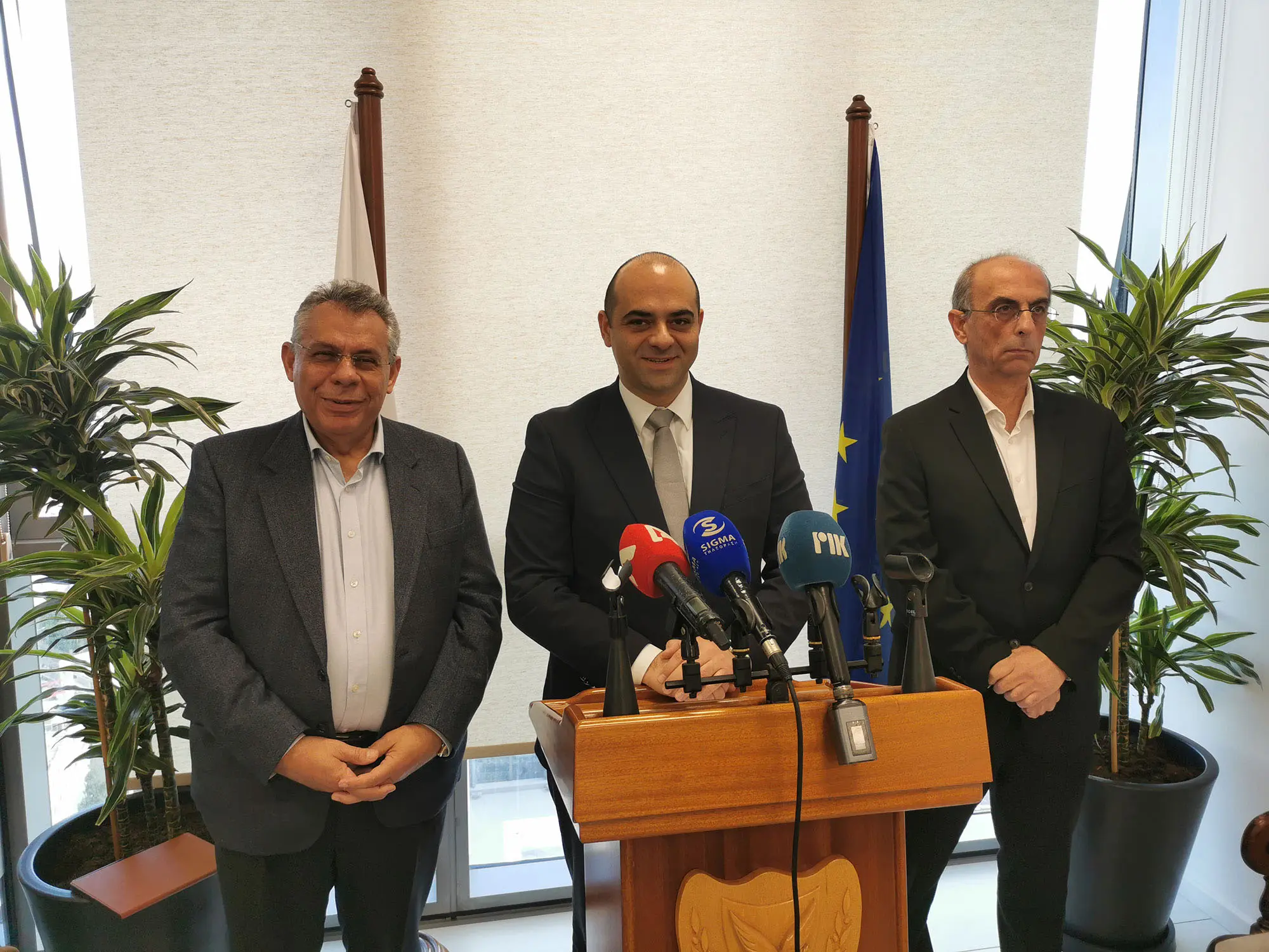 Ο Υπ. Εργασίας ενημέρωσε ΚΕΒΕ-ΟΕΒ για τα μέτρα στην αγορά εργασίας